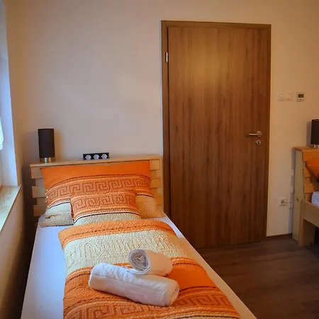 Apartmenthaus Esther Ramingstein Extérieur photo